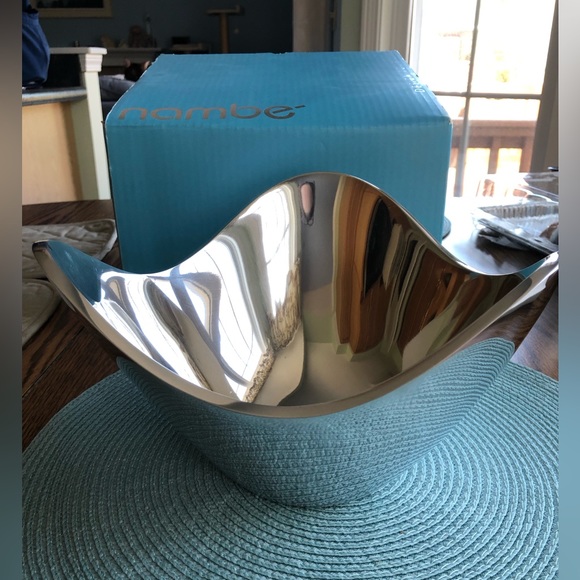 Nambe Other - Nambe wave bowl